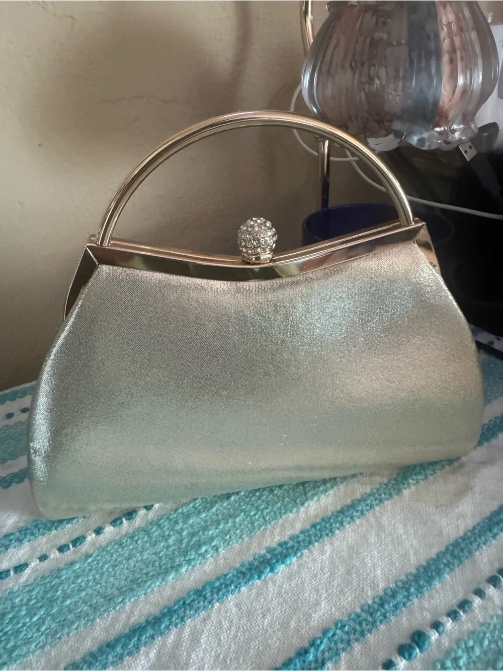 N/A chic champagne
